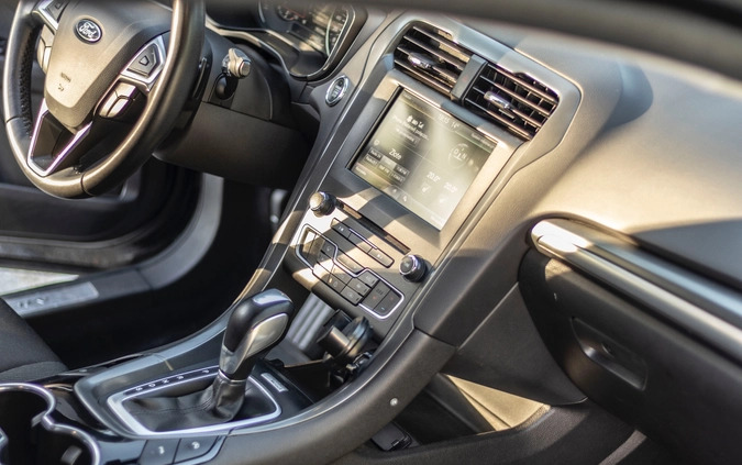 Ford Mondeo cena 54900 przebieg: 178600, rok produkcji 2015 z Wrocław małe 704